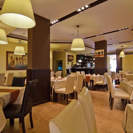 Ihotel Sunny 호텔 4*