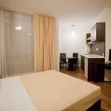 Хотел Ihotel
