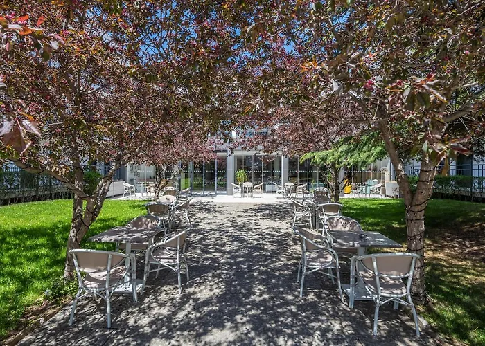 Ihotel Sunny מלון סאני ביץ'